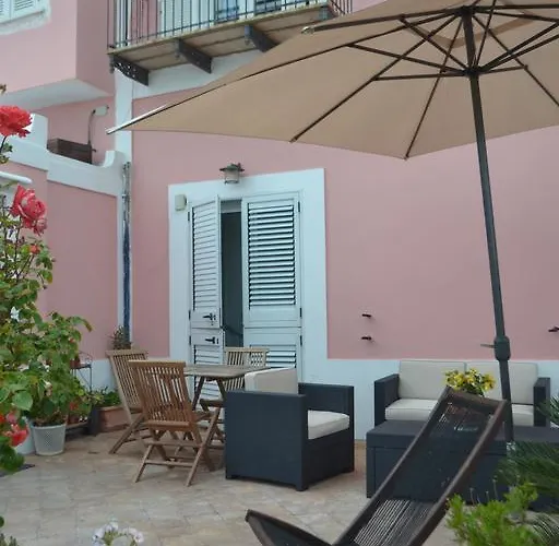 Casa Carmela Bed & Breakfast 4*