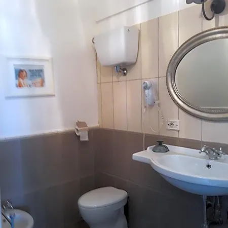 Casa Carmela Oda ve Kahvaltı 4*