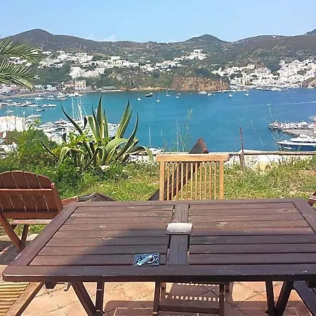 Oda ve Kahvaltı Casa Carmela Ponza