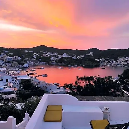 Oda ve Kahvaltı Casa Carmela 4*